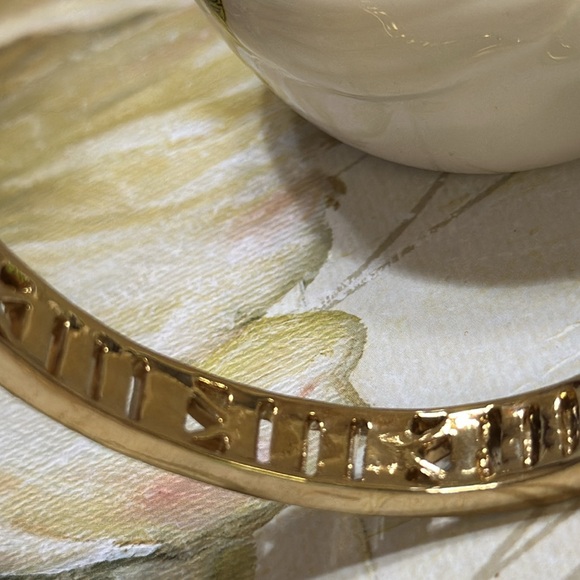 Vintage Givenchy hinged boxed clasp gold metal bracelet w/Cubic Zircona - Picture 8 of 11